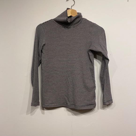 Black and White Stretchy Turtleneck Long Sleeve Top Size Small - Picture 1 of 3